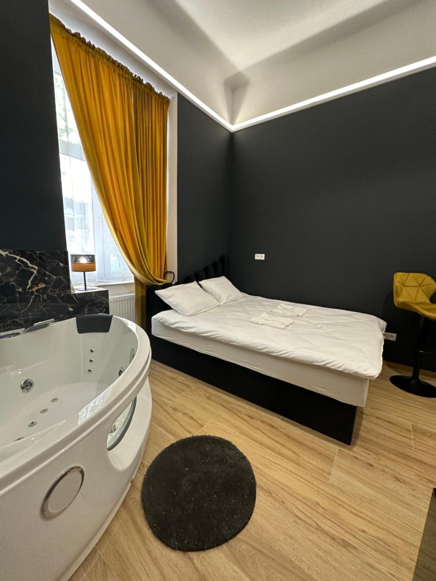 Apartment Jacuzzi Berka Krakau