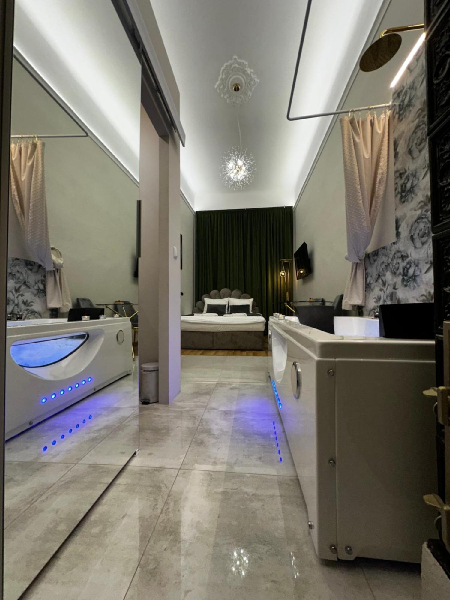 Jacuzzi Berka Apartment Krakau