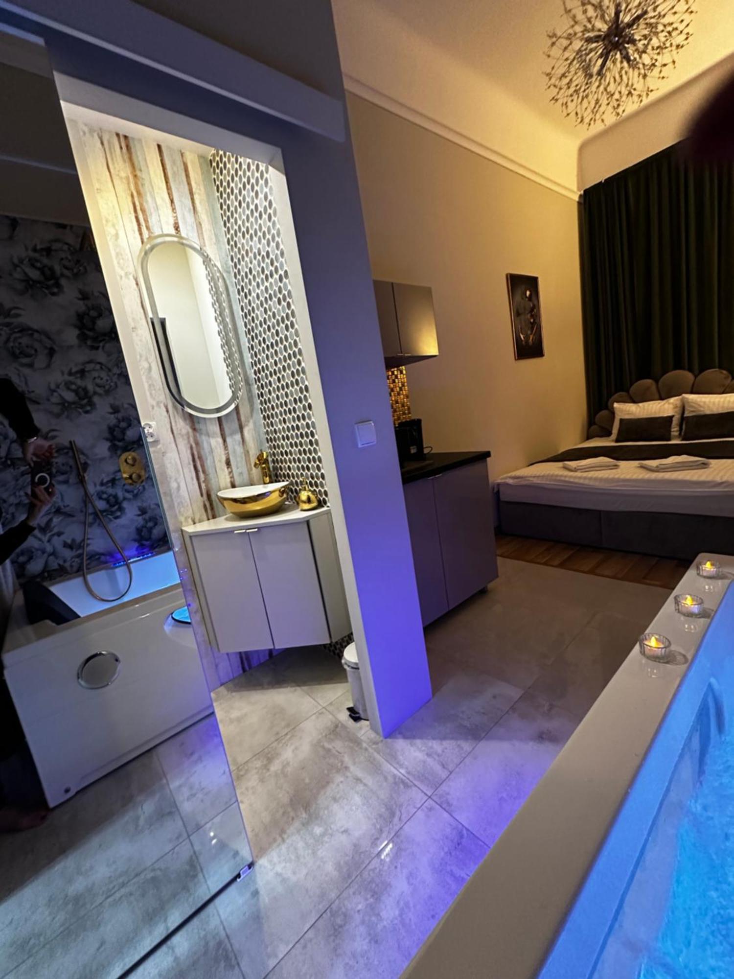 Jacuzzi Berka Apartment Krakau