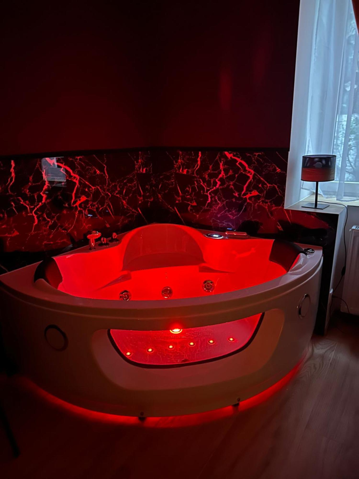 Jacuzzi Berka Apartment Krakau